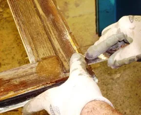 Riparare i serramenti in legno degradati