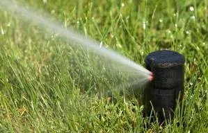spruzzatore pop-up giardino impianto irrigazione