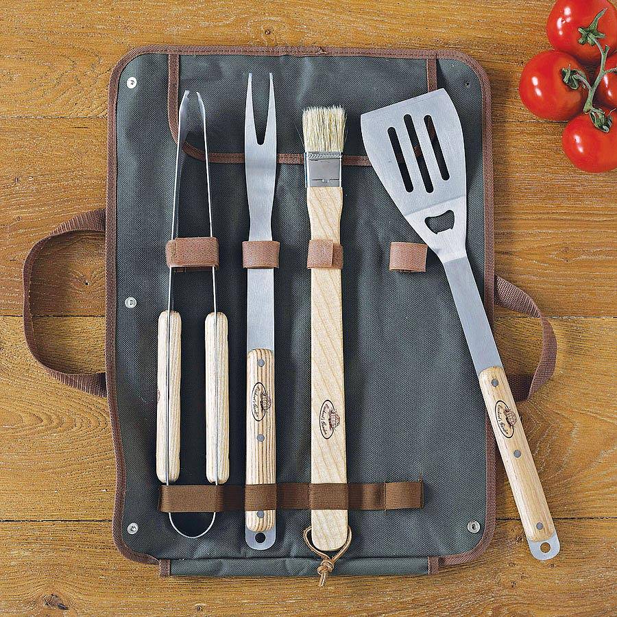 Posate per fare il BBQ